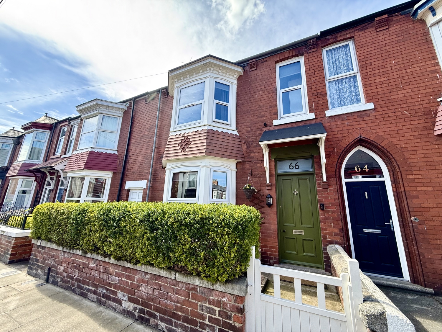 ARNCLIFFE GARDENS, PARK ROAD