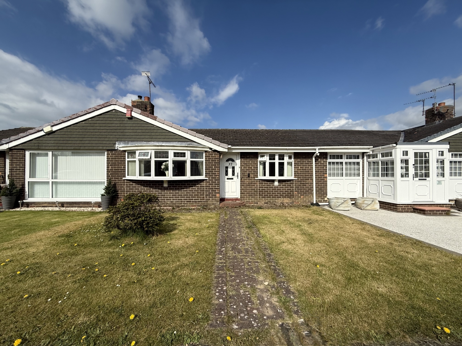 OAKFIELD CLOSE, EAST HERRINGTON, SUNDERLAND, SR3