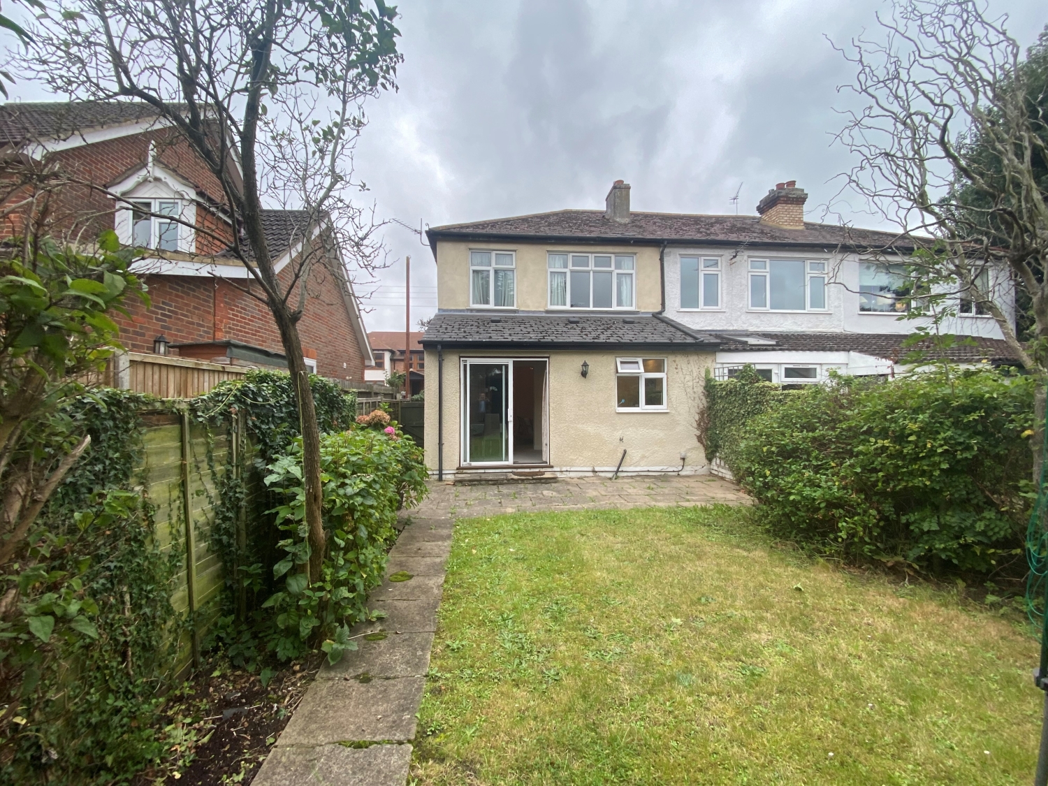 3 bedroom end of terrace house for sale in Park Road, Egham, Surrey, TW20