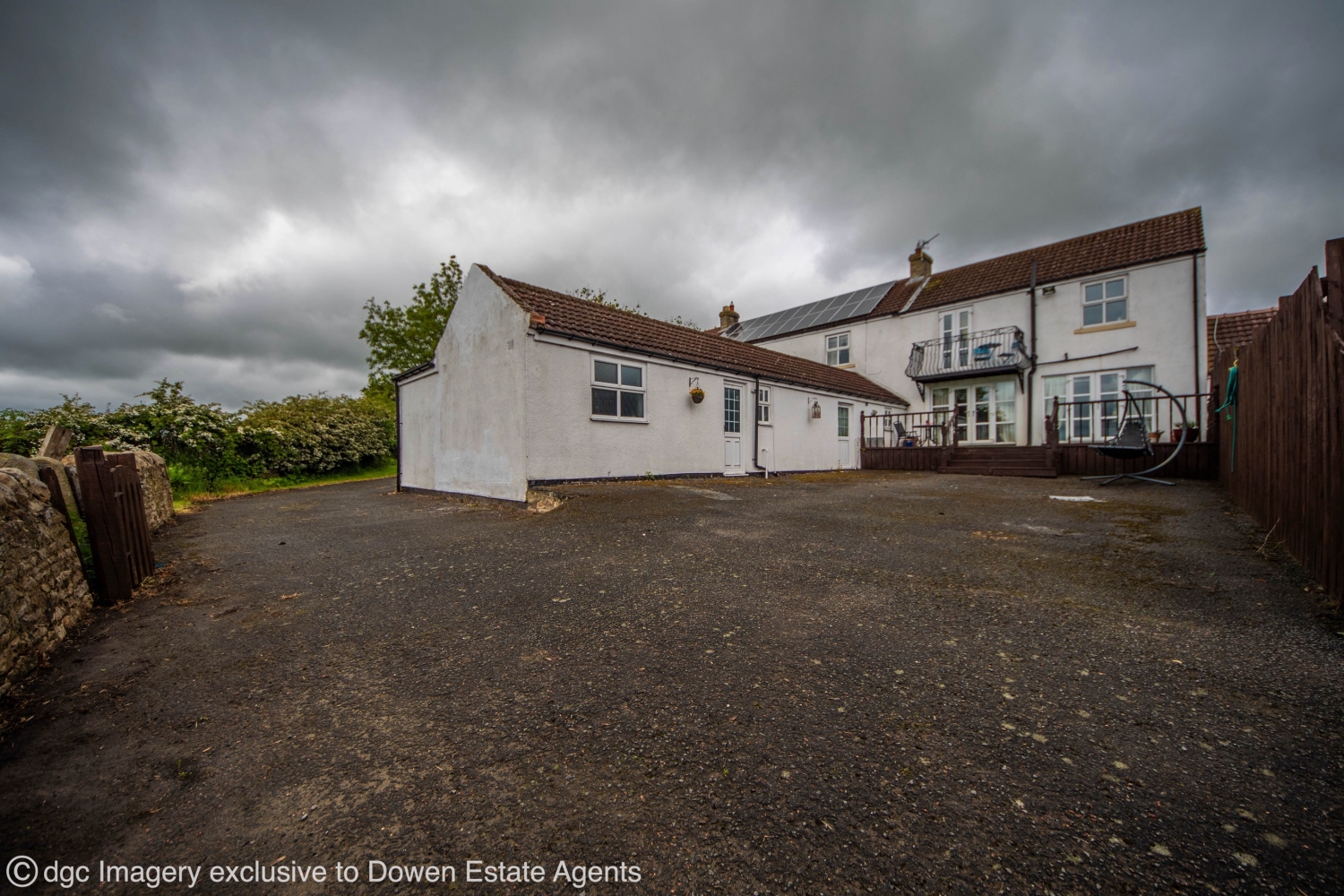 WHITE HOUSE FARM, TOFT HILL Dowen Estate & Letting Agents