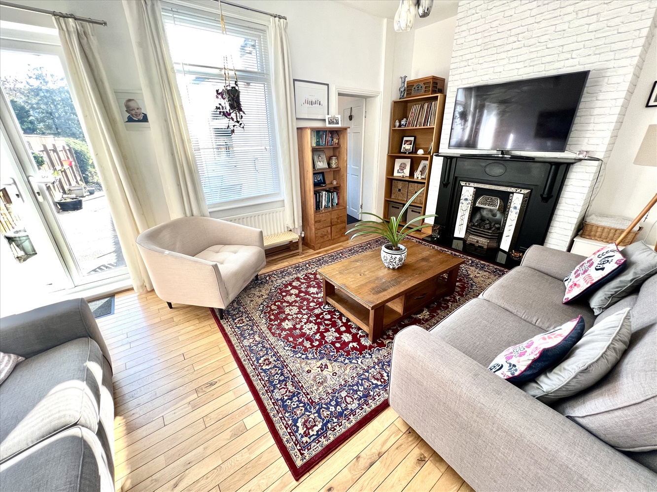 ARNCLIFFE GARDENS, PARK ROAD Dowen Estate & Letting Agents