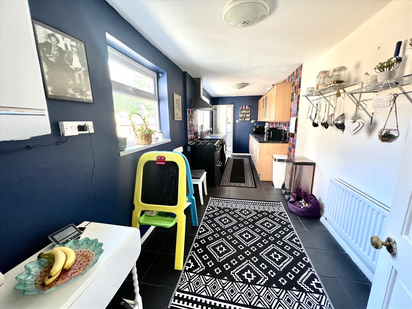 ARNCLIFFE GARDENS, PARK ROAD Dowen Estate & Letting Agents